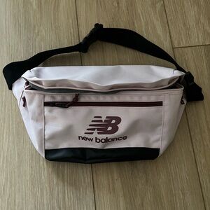 New Balance Athletics XL waist bag